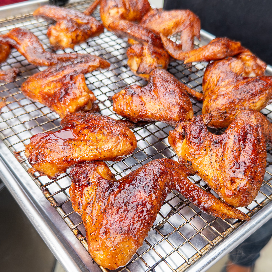 HeathRilesBBQ's tweet image. New Cooking With Friends episode with Brad Leighninger of @GettinBasted is out.

We cooked whole chicken wings on a drum smoker and finished them with a spicy gochujang glaze. Crispy skin, no fryer.

Check it out: youtu.be/V34edvg3R-E

#BBQ #ChickenWings #DrumSmoker