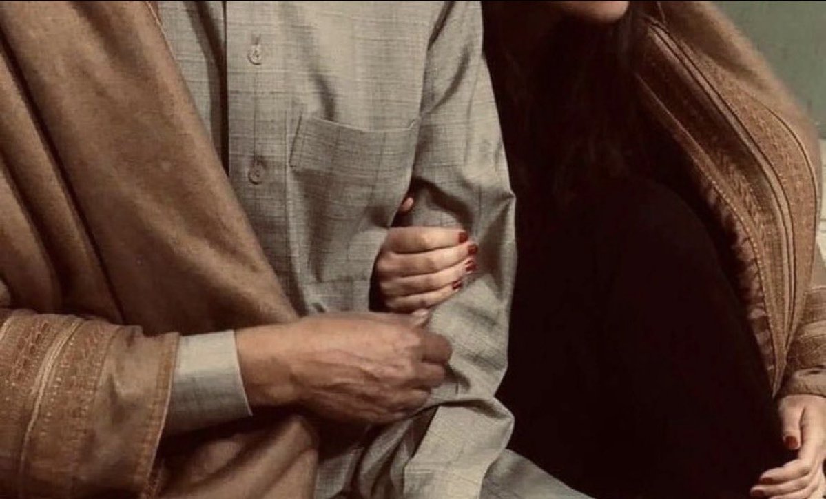 ovv_10's tweet image. لقيت العوض والهنا والسعد فيك 
ياجعل تبقى لي فوق عمري عمر❤️"