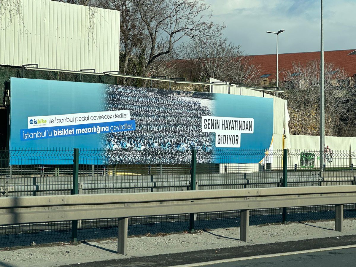 tvOnlar's tweet image. İstanbul’un dört bir yanı bu pankartlarla doldu…

Barış Terkoğlu, AKP’nin bu yeni “İstanbul hamlesini” anlatıyor…

youtube.com/live/w5vEp4spC…