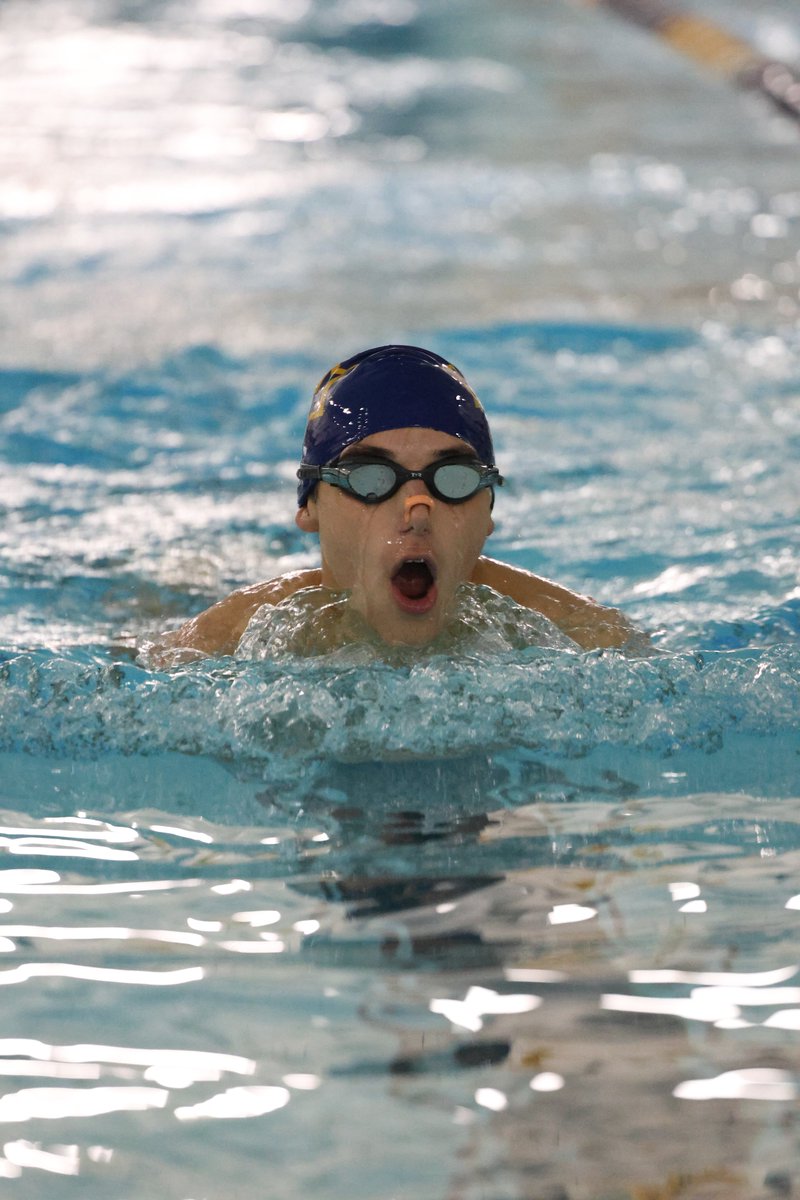 StarAthleticsAD's tweet image. Yesterday the Nottingham Boys Swim team beat Hamilton West 93-77 to secure their 3rd win of the season.  Nick Chiorello, Isa Klobucista, Antonio Davila, and Steven Smolka all had 1st place finishes to lead the team.  @HTSD_Nottingham @NottinghamNABC @NottinghamHSAD