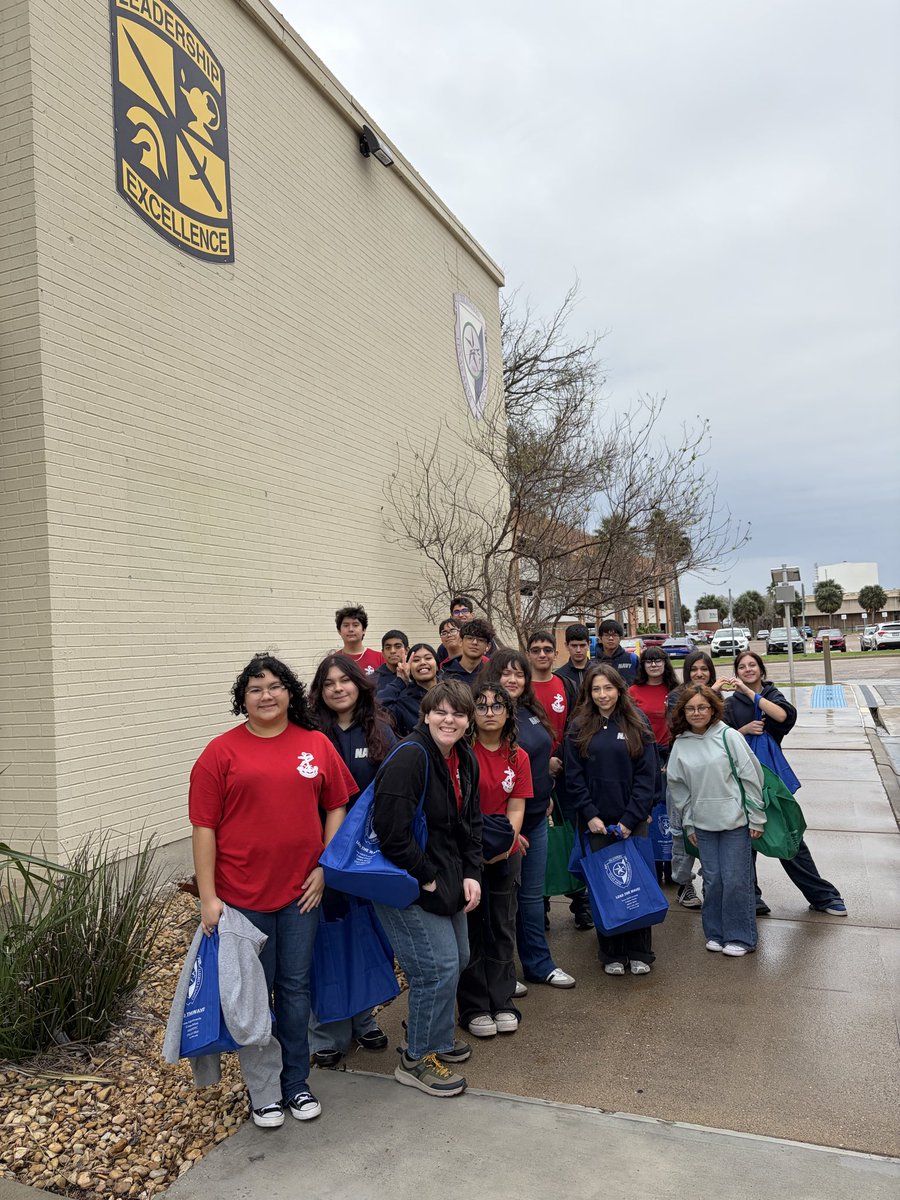 Master Chief Bernal tweet media