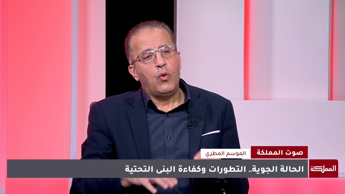 من المسؤول عن ارتفاع منسوب المياه في شارع البتراء في محافظة إربد؟.. البلدية أم وزارة الأشغال؟ #الأردن 