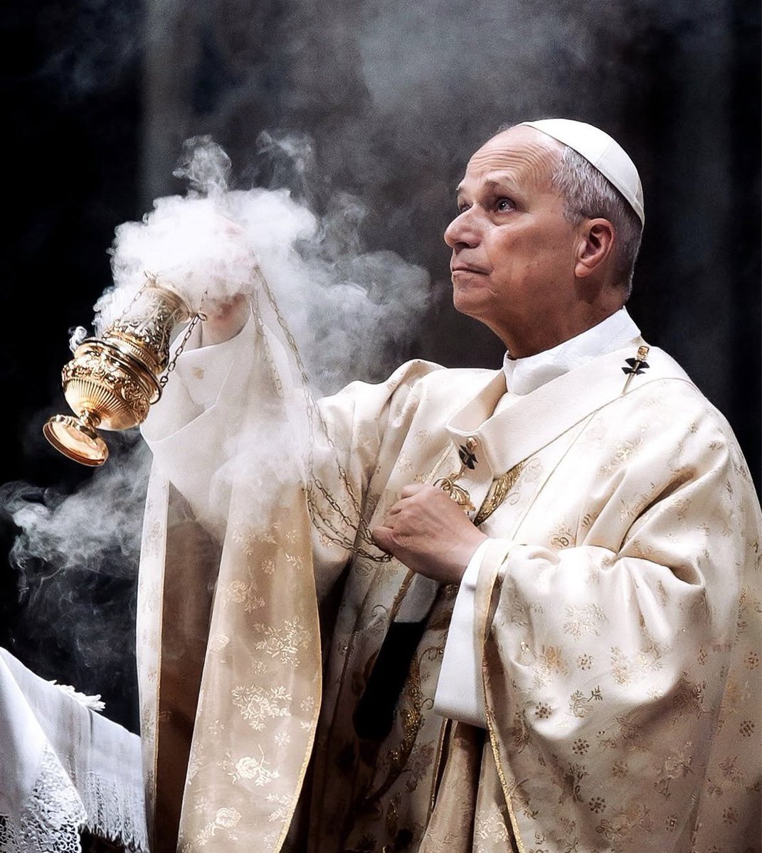 fernandoanton00's tweet image. “La paz comienza con cada uno de nosotros: con la forma en que miramos a los demás, escuchamos a los demás, hablamos de los demás”.

- Papa León XIV