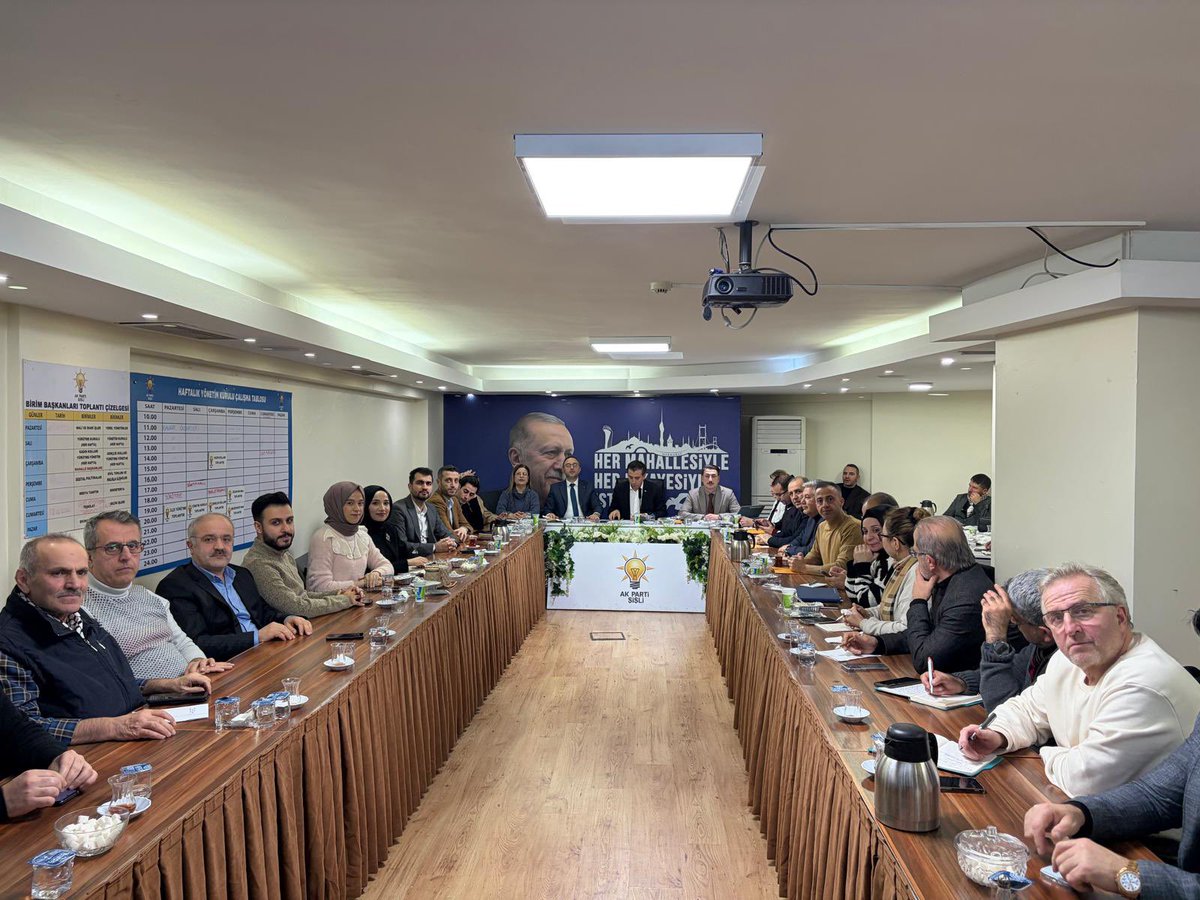 Haftalık olağan İlçe Yönetim Kurulu toplantımızı, İl Sorumlumuz Sn. Yavuz Aksoy’un katılımı ve İlçe Başkanımız Sn. Serkan POLAT’ın başkanlığında gerçekleştirdik.

<a href="/abdullahozdemir/">Abdullah Özdemir</a> 
<a href="/srkplt/">Serkan POLAT</a> 
<a href="/avyavuzaksoy/">Yavuz Aksoy</a> 
<a href="/akpartiistanbul/">AK Parti İstanbul</a>