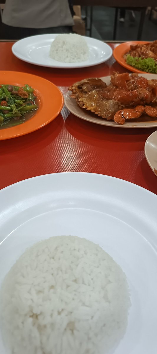 randomizer498's tweet image. Late night carbs 💯💯