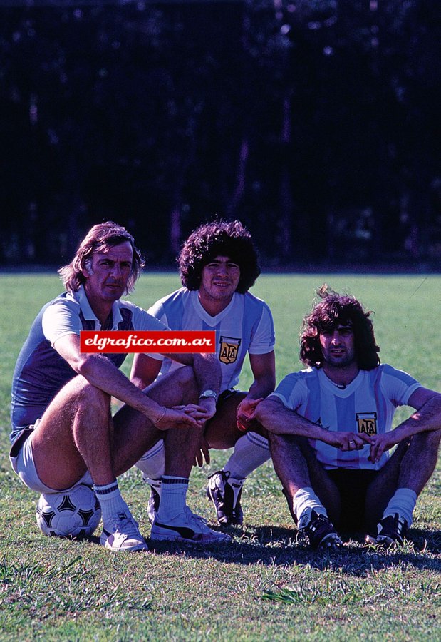NDGDKempes's tweet photo. #CesarMenotti #DiegoMaradona #MarioKempes
☑️Selección Argentina 81/81
#NoDigaGolDigaKempes https://t.co/A4GNS9dNS1