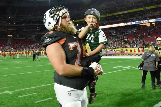 Happy birthday to the late Nick Mangold, who would have turned 42 today.

Rest in Peace ❤️