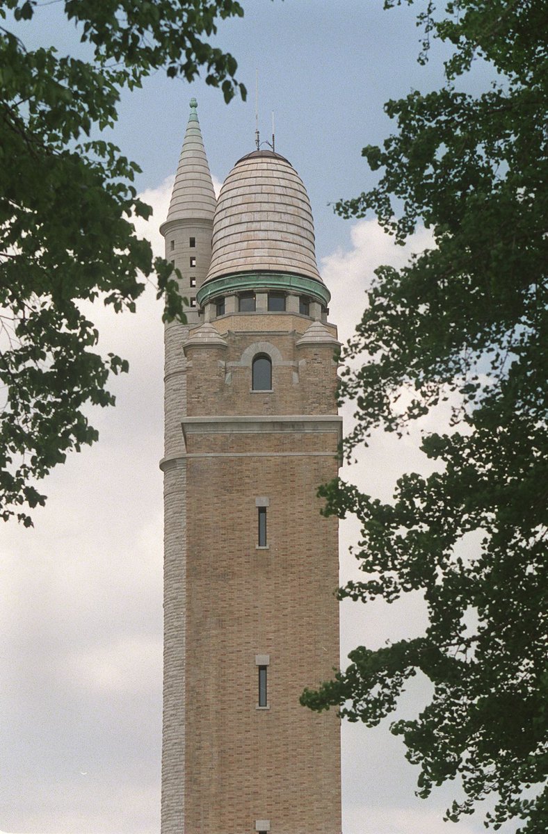 StLouisWaterDiv's tweet image. Three of the ONLY remaining seven standpipe water towers in America call the City of St. Louis home:  the Grand Avenue Water Tower. the Bissel Street Water Tower, and the Compton Hills Water Tower.