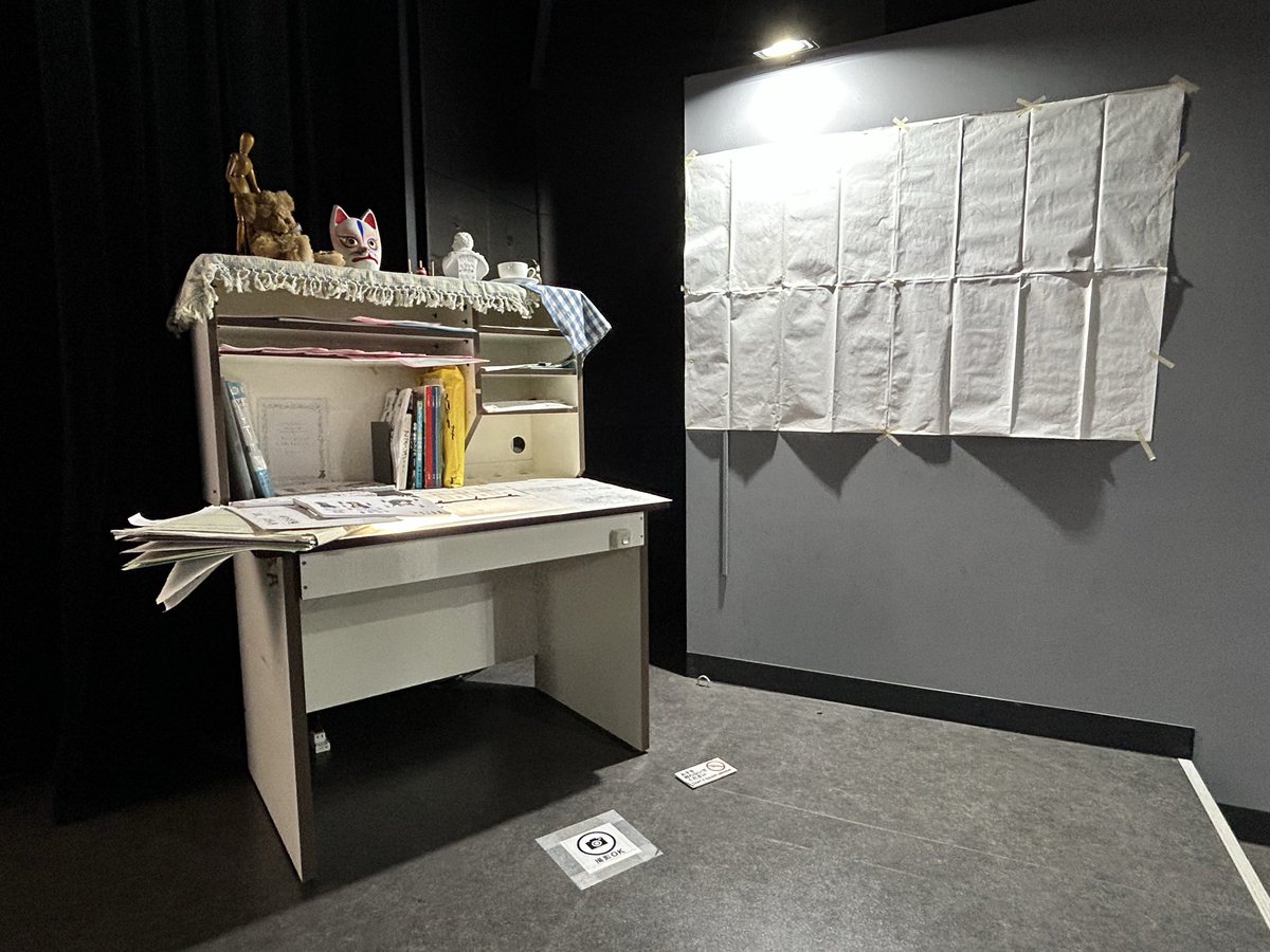 16日目の差分。 日替わりとなっている4階「物語シリーズ」展示内の作画