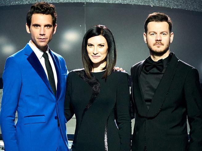 StaticBoomm's tweet image. Grammy, Golden Globe, Eurovision, tour mondiali? Tutte allucinazioni collettive. 
La verità è che fino al rifiuto di Bella Ciao Laura faceva da spalla alle televendite su Antenna3. 
Ringrazia quel 'no', Laura, che ti ha salvata dalle sagre della salamella!!🤡🤡 #Sanremo #Pausini"