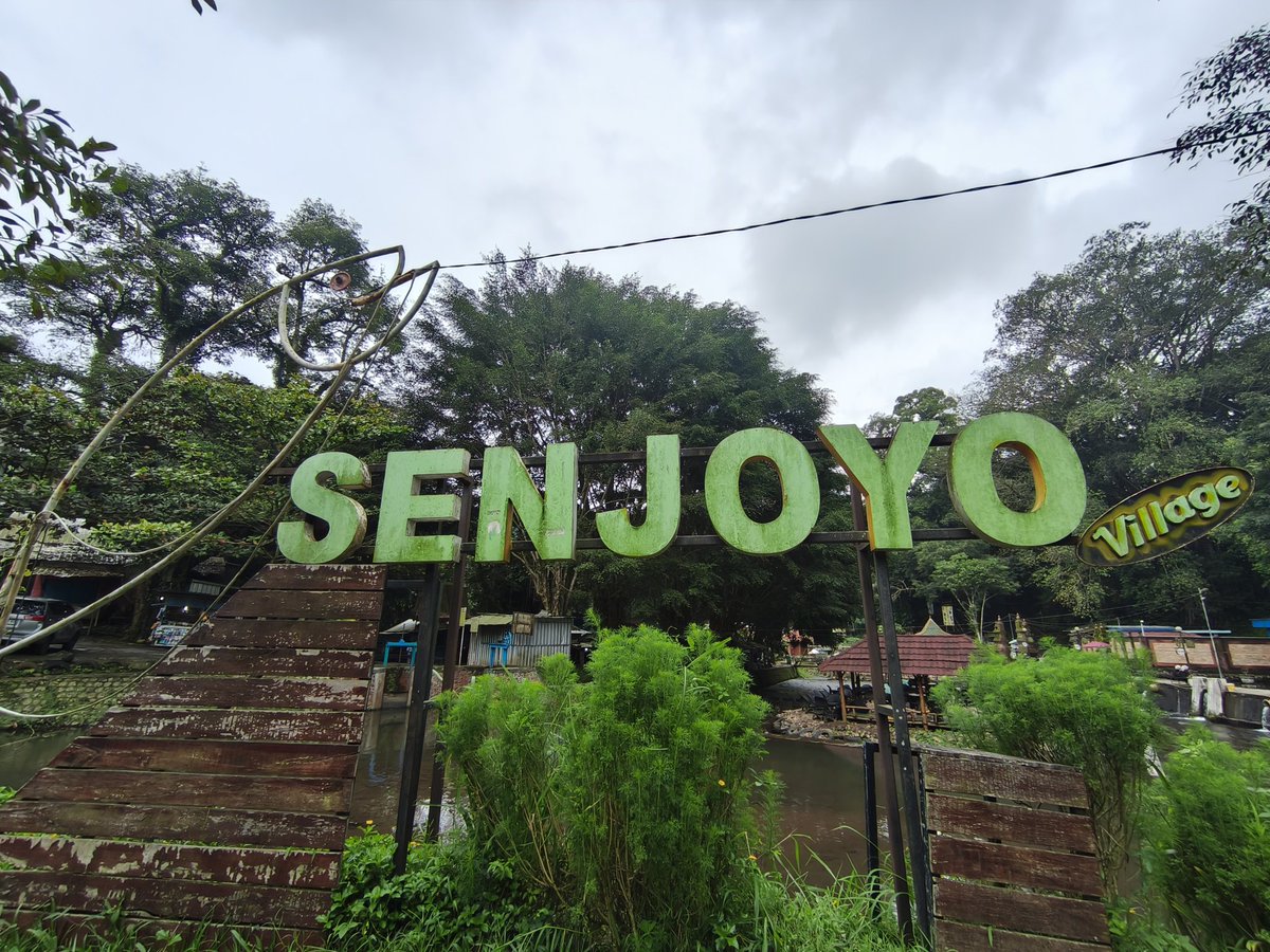 istifaroch's tweet photo. Senjoyo https://t.co/hjZ67KYIHu