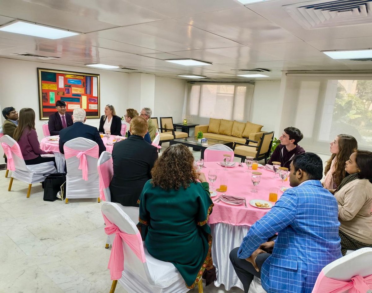 SSIFS_MEA's tweet photo. The meeting at SSIFS gave them opportunity to understand how the institution is not only contributing as a centre of excellence for diplomatic training for Indian diplomats but also for foreign diplomats from over 100 countries every year. https://t.co/1Yo8dsvgLE