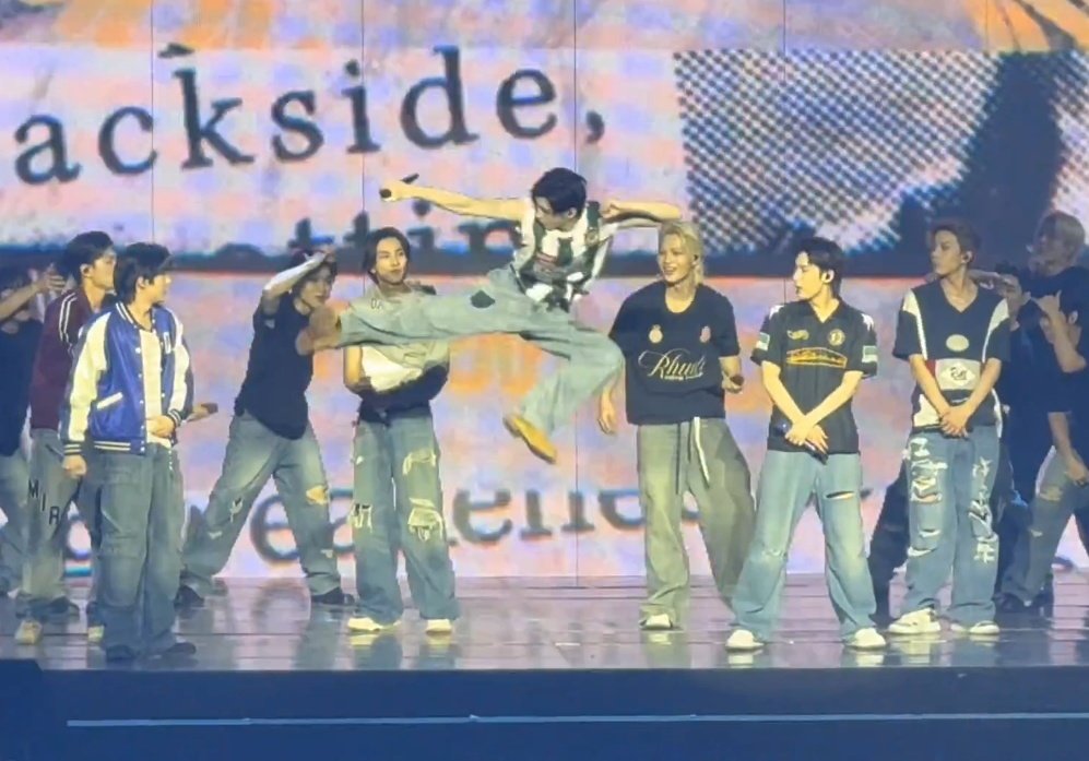 H00NICEU's tweet image. that one loud ass introvert