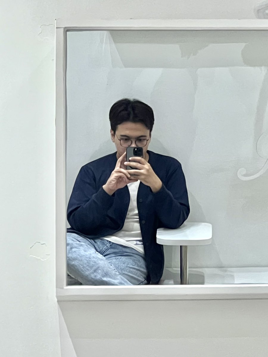 keepdans's tweet image. hobi bener mirror selfie