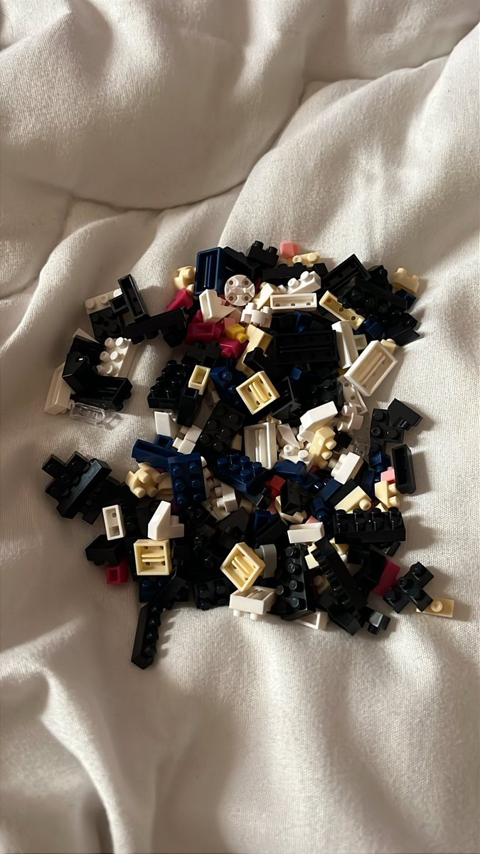 mahrrrrr110's tweet image. The reason behind my happiest smiles