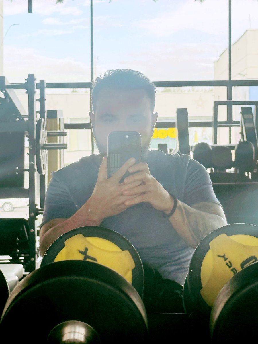 Mafe&Sebas tweet media