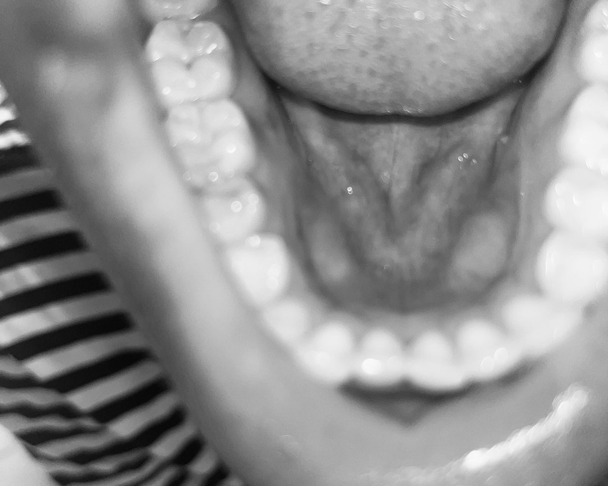 _khaly______'s tweet image. waking naturally at 6 •