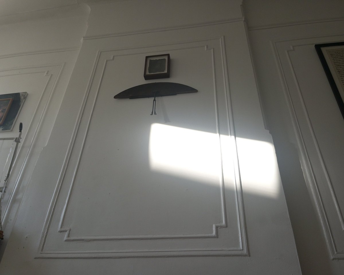 _khaly______'s tweet image. waking naturally at 6 •