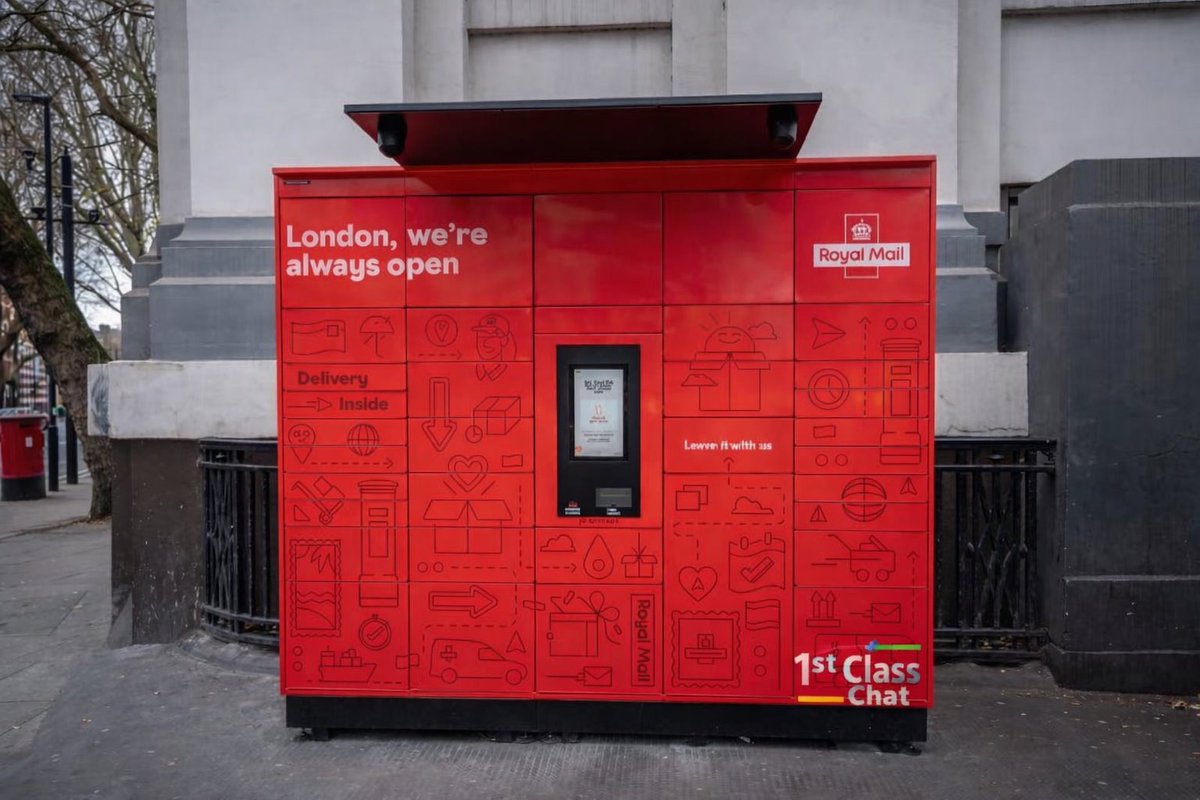 1stclasschat's tweet image. 📦 Royal Mail &amp;amp; Post Office launch 24/7 parcel locker trial

Send, collect &amp;amp; return parcels anytime – even when branches are closed.
No printer? Scan a QR code and print labels at the locker.

Useful or unnecessary? 🤔
#RoyalMail #PostOffice #Parcels #1stClassChat