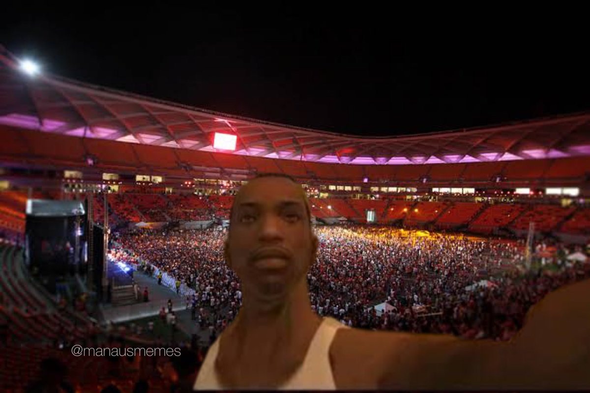 miotopoesia's tweet image. Minha mãe: “Quem vendeu os móveis da casa?”

Eu em 2027 no Navio Solteiro Não Trai: