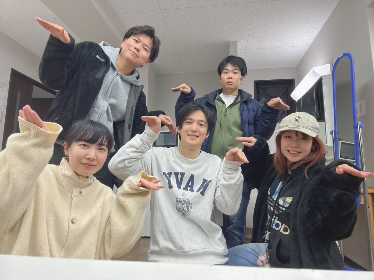 Motazalu's tweet photo. #劇団黙猿  『街灯の下、君とふたりでおどるンパ』 準決勝進出しました❕❕

本当に皆様があたたかくて、
とっても幸せでした‼️😭
本当にありがとうございました‼️

準決勝はこのメンバーで新作をします‼️
ぜひみにきてください‼️

今日は、UFOが迎えに来てくれるかもしれません👽🪐 https://t.co/rGB4lIzw4w