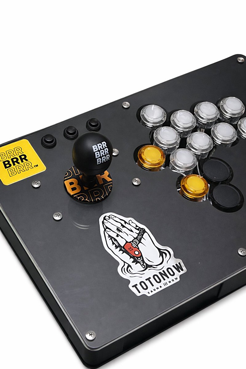 新しい相棒(・∀・)
<a href="/p3_con/">P-3 Controller@アケコン工房</a> 
<a href="/BRR_ARCADE/">BRR CUSTOM ARCADE</a> 
AIで背景消したらなんか変ww