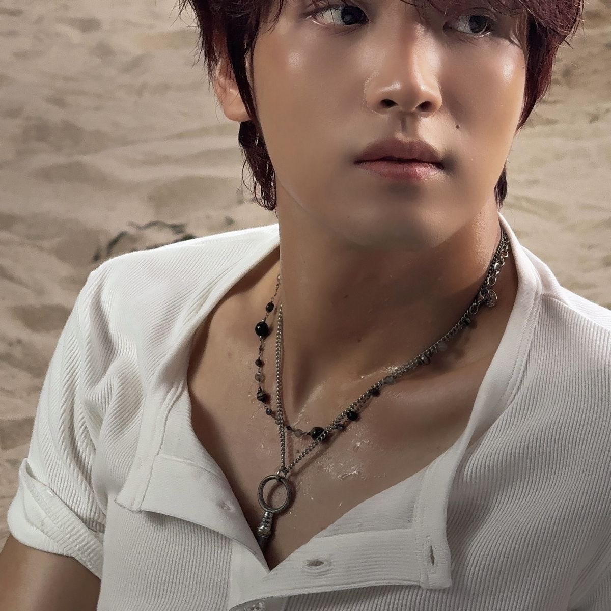 HCbodyguard's tweet photo. unwhitewashed pics + haechan’s real skin >>> https://t.co/8xUAsFWD4n