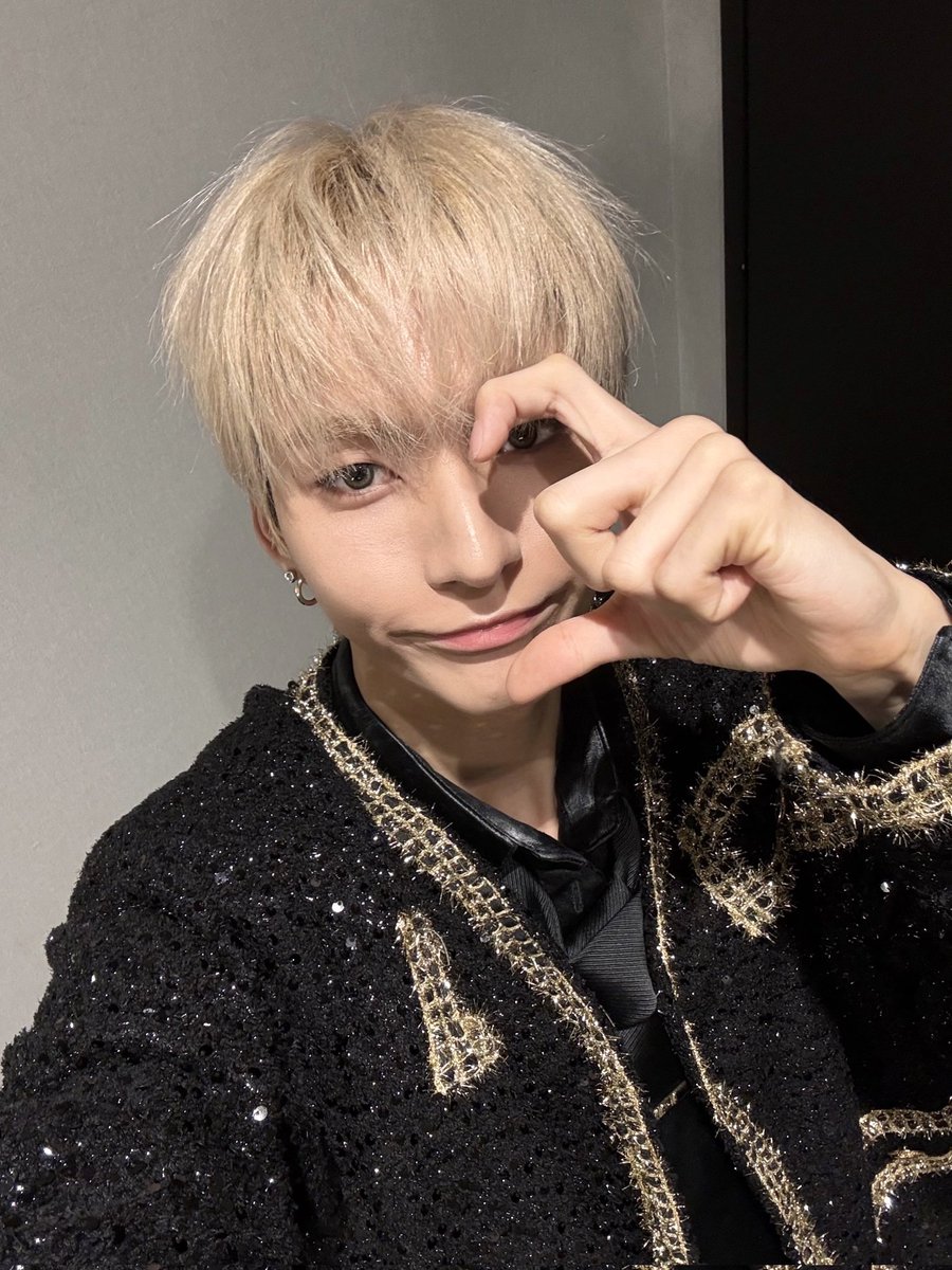 odebbl's tweet image. 💌 260113 11:15 PM

📸📸📸
🦊 just forget it 💜