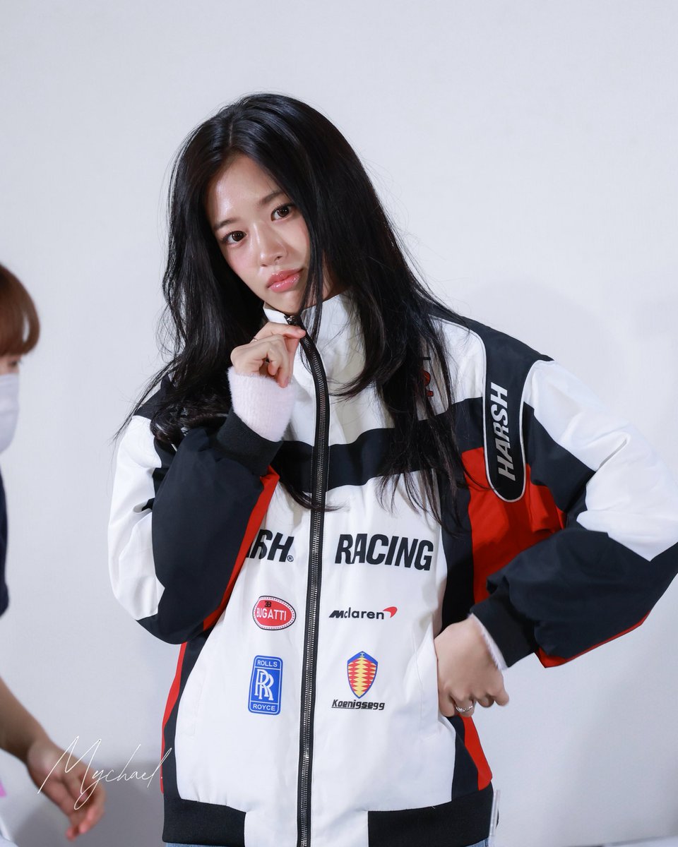 mychael7235's tweet image. 260111 IVE TPE FANSIGN

미쳤다

#IVE #아이브
#ANYUJIN #안유진