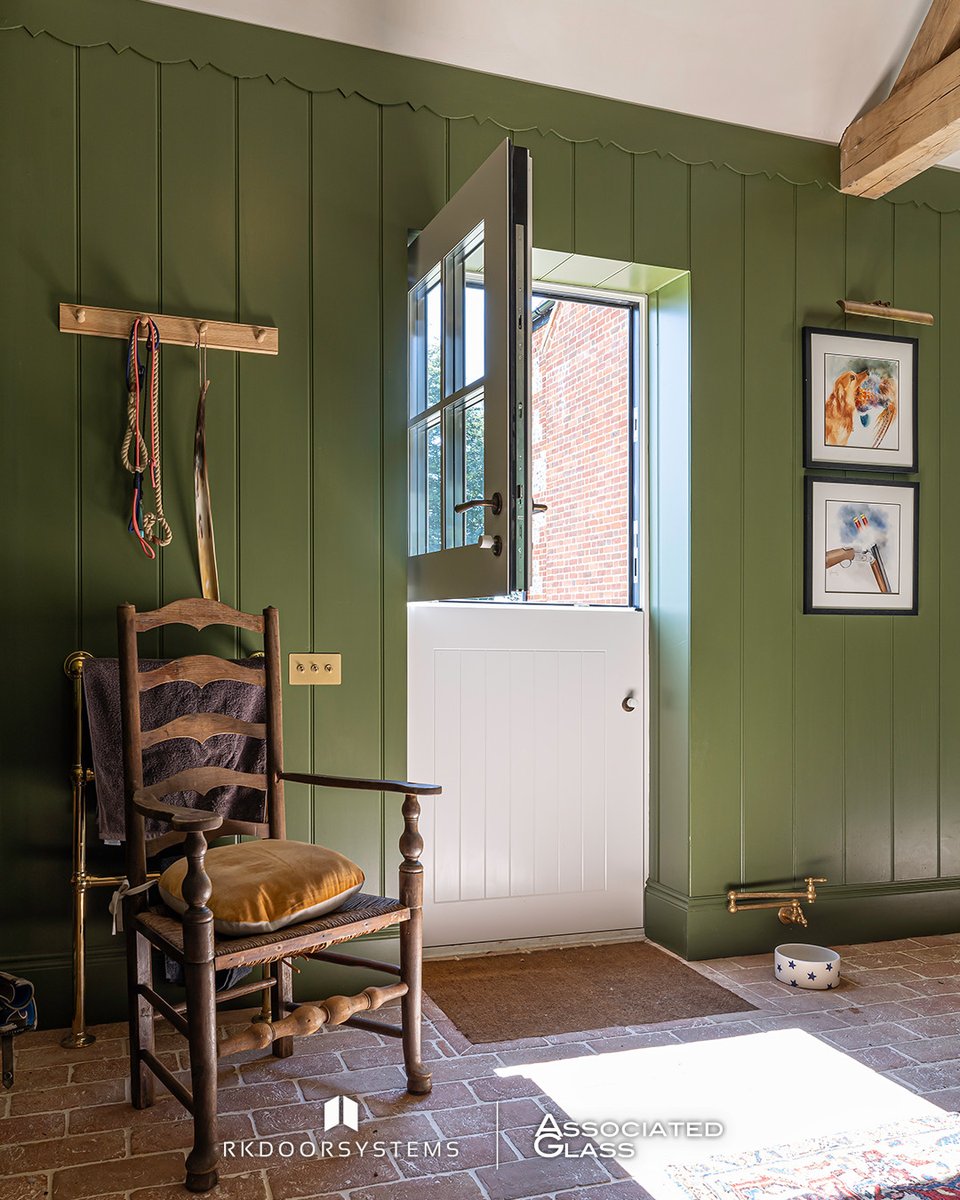 A perfect example of how thoughtful door design can elevate a space.

Did you know❓

Choosing us as your trade partner translates to significant savings compared to direct purchases!💪

Furthermore, by supporting local businesses, you unlock access to our reliable guarantees. 🙌