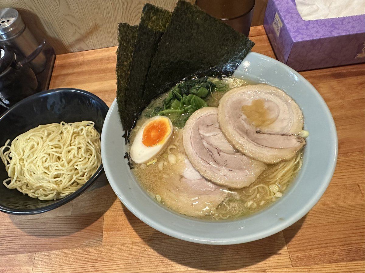 dai_oga23's tweet photo. #味吉家  #家系ラーメン  #横浜  #ラーメン https://t.co/joriu5Kfdi
