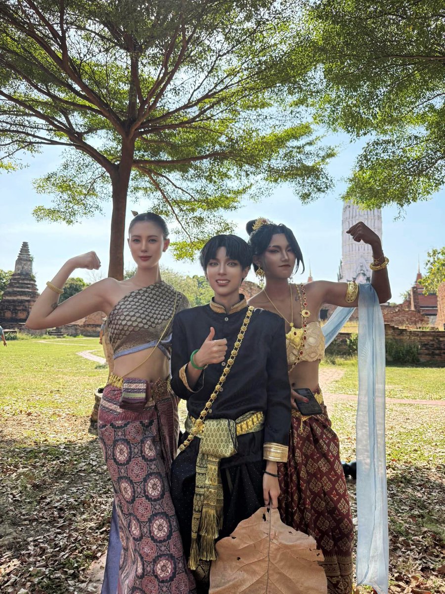 สิ่งที่อำดงโร่ (167) ต้องเจอเมื่อยืนกับมนันจีเกส(175) และสาวปักปิ่นคุนเอม(180)

เจ่บ
#อโยธยาเอยาวดี