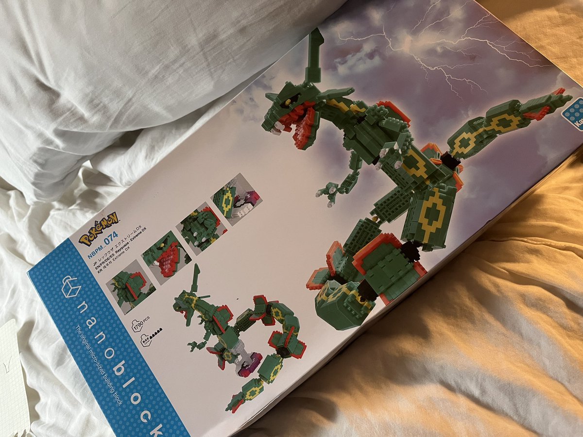 Lego Pokemon looks cool, Bloody expensive though 😭

Which reminds me…I bought this Nanoblock Rayquaza and others from Thailand last year that I still have to build…

👀 

#Pokemon #LEGOPokemon