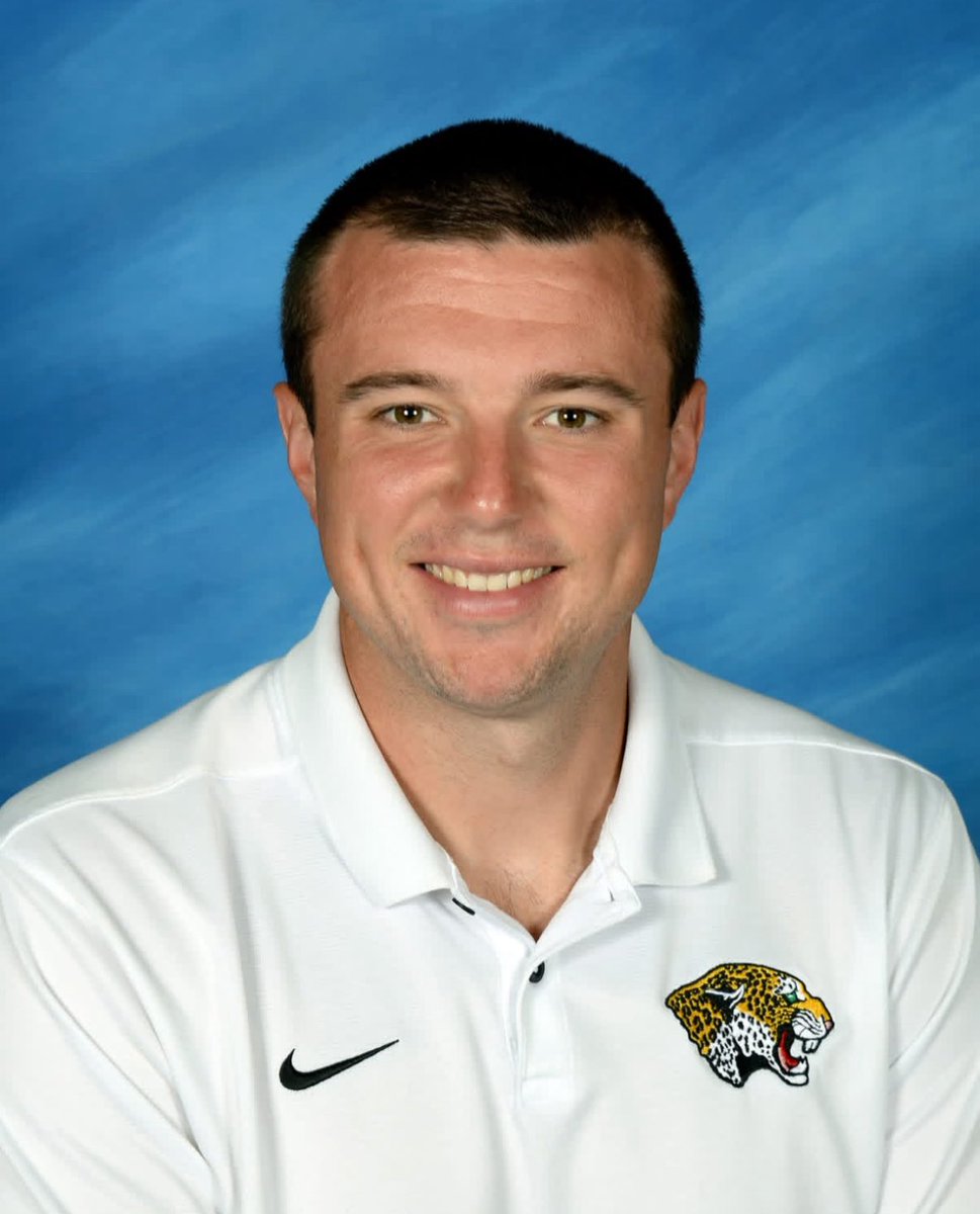 🚨 BREAKING NEWS 🚨

De Queen has hired Drew Dykes to be the schools next head football coach, <a href="/ArkHSFBscoop/">Arkansas Football Scoop</a> 🏈

<a href="/RRainwater1037/">Randy Rainwater</a> <a href="/ETTaylor79/">Erick Taylor</a> <a href="/sully7777/">Steve Sullivan</a>