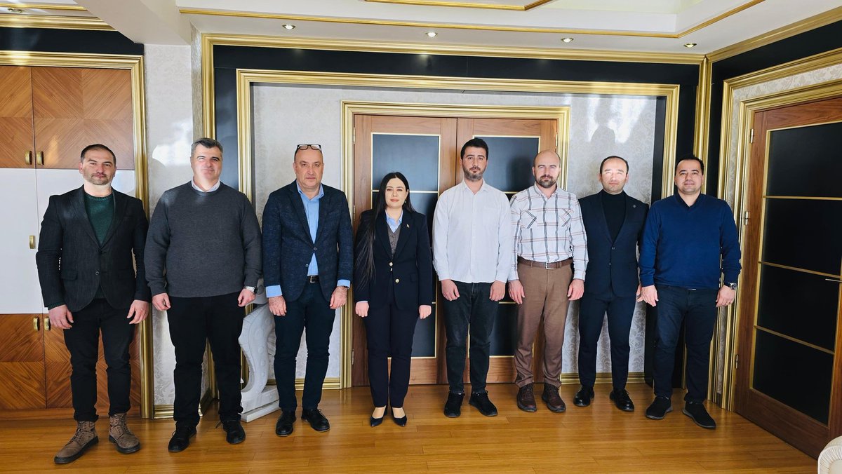 10 Ocak İdareciler Günü münasebetiyle Kaymakamlık Kurum Amirleri ve personellerimiz Kaymakamımız Sn. Rumeysa GÖRENTAŞ”ı ziyaret ederek, İdareciler Günü”nü kutladı.