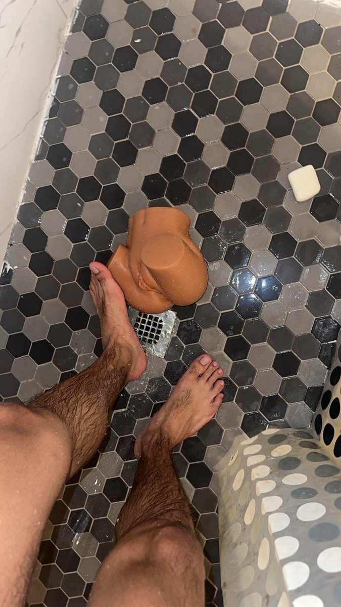 Blu3buckz's tweet photo. Morning showers https://t.co/KLot4c5xSs