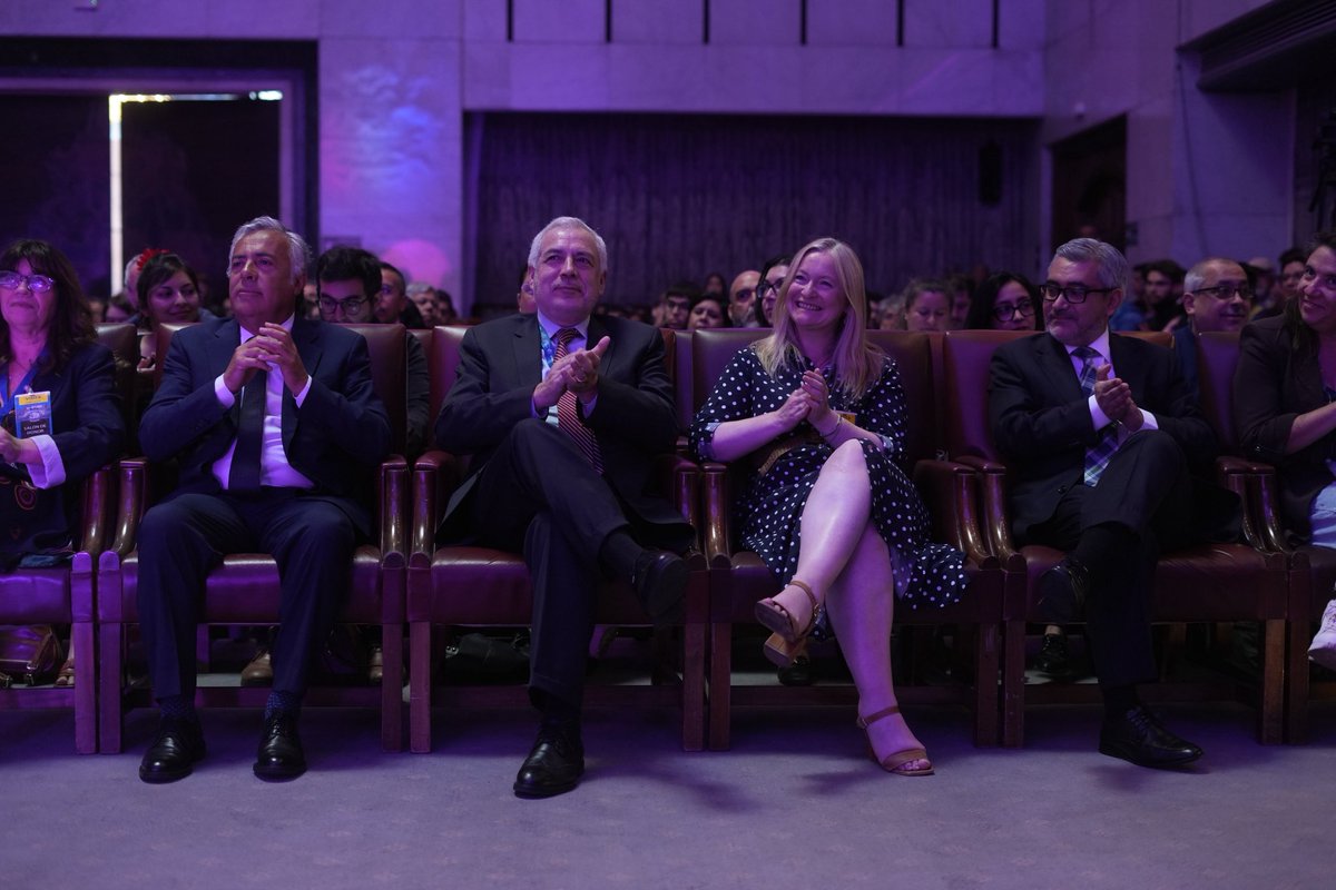 Hoy participé de la apertura del <a href="/congresofuturo/">Congreso Futuro</a> en Valparaíso, junto al gobernador de Mendoza <a href="/alfredocornejo/">Alfredo Cornejo</a>, el senador <a href="/chahuan/">Francisco Chahuán</a>, el gobernador regional <a href="/rmunda/">rodrigo mundaca</a> y autoridades del Senado de Chile, del mundo académico y del cuerpo consular.

Desde el inicio quedó claro que no se