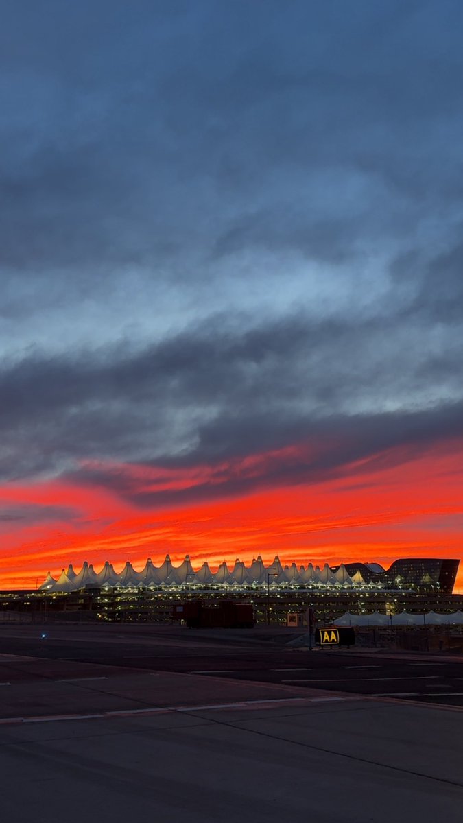 DENAirport's tweet image. What a way to start the day. 🔥🔥
