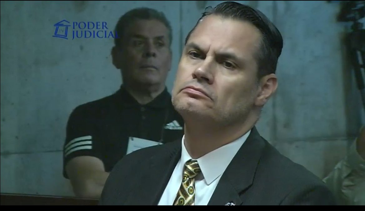 lobosm4r's tweet image. Cuando los tribunales justifican el uso excesivo de la fuerza, lo q hacen es decirle a  los pacos “pueden seguir disparando, nosotros los cubrimos”. Y eso no es orden ni democracia. Es autoritarismo, un mecanismo de impunidad.

VERGÜENZA NACIONAL.
Gustavo Gatica merece justicia😡