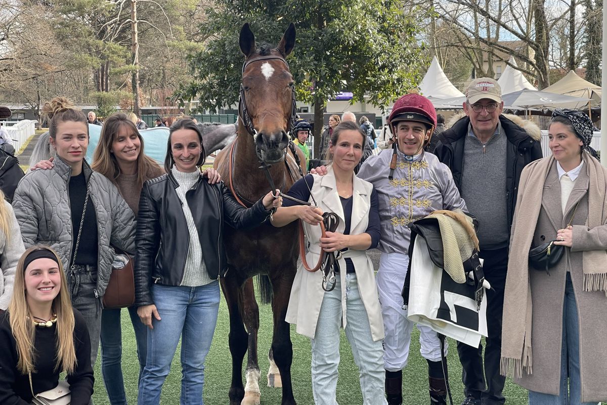 ParisTurf tweet media