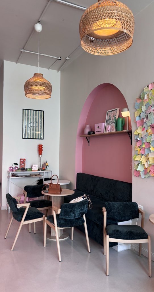 _1ds1's tweet image. Matchi has the best cinnamon matcha I’ve ever had 😋🍵💕