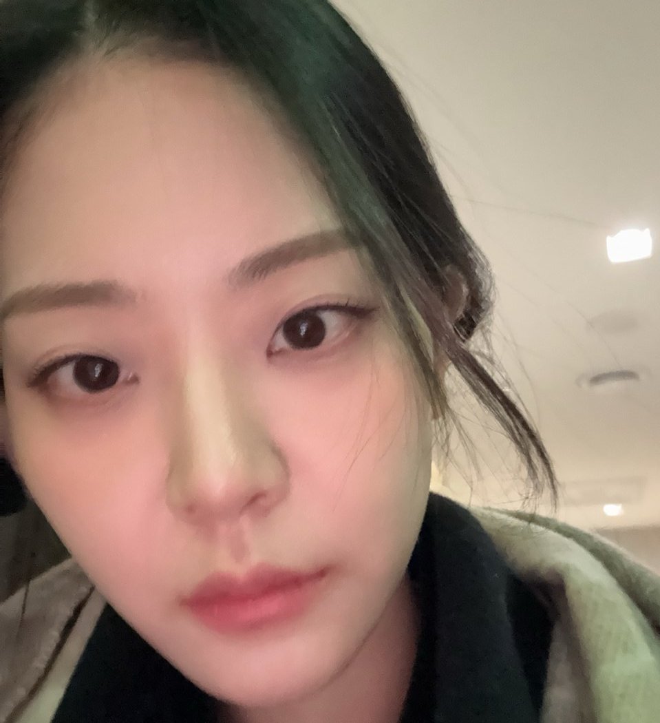 subin_media's tweet image. everything about her is so pretty ,stay warm subin!