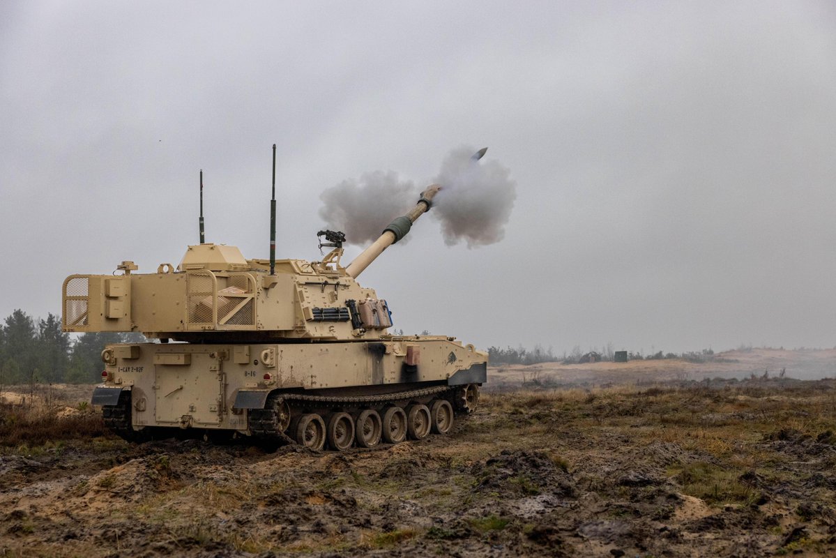 When the pressure is on, performance matters 💥 

Soldiers from 2nd Battalion, 82nd Field Artillery Regiment, @1stCavalryDiv put skill, strength, and endurance to the test during the Best By Test Competition in Adazi, Latvia.

📸: Pfc. Gabriel Martinez

#SwordOfFreedom https://t.co/b0f4srM1Ym