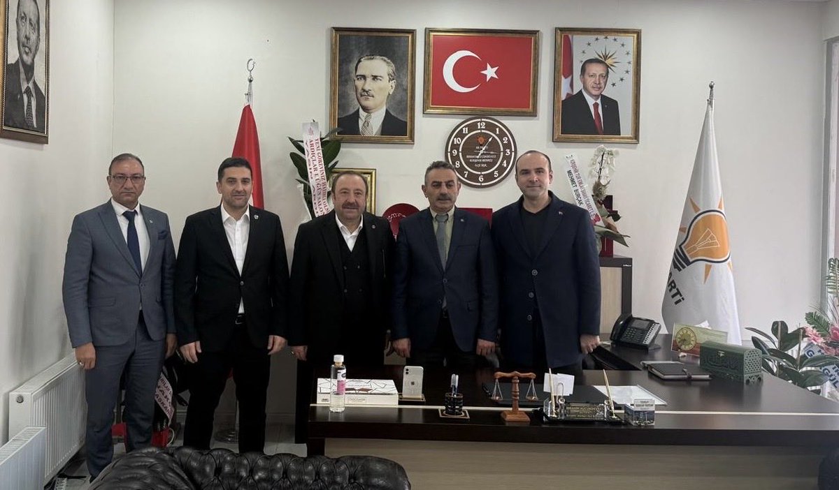 💢 AK Parti Kırşehir İl Başkanı Sayın Seher Ünsal'ı ziyaret ettik.

💢 Merkez İlçe Başkanı olarak atanan Sayın İbrahim Küçükdeveci'ye 'hayırlı olsun' ziyaretinde bulunarak görevinde başarılar diledik.