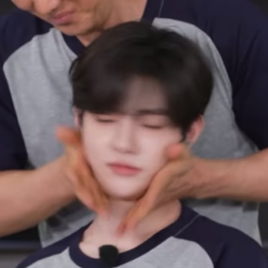 ジャンハオさん全然成人男性180.5cmだけどこんなに愛くるしいおもちをみんな見てくれる？ありがとう