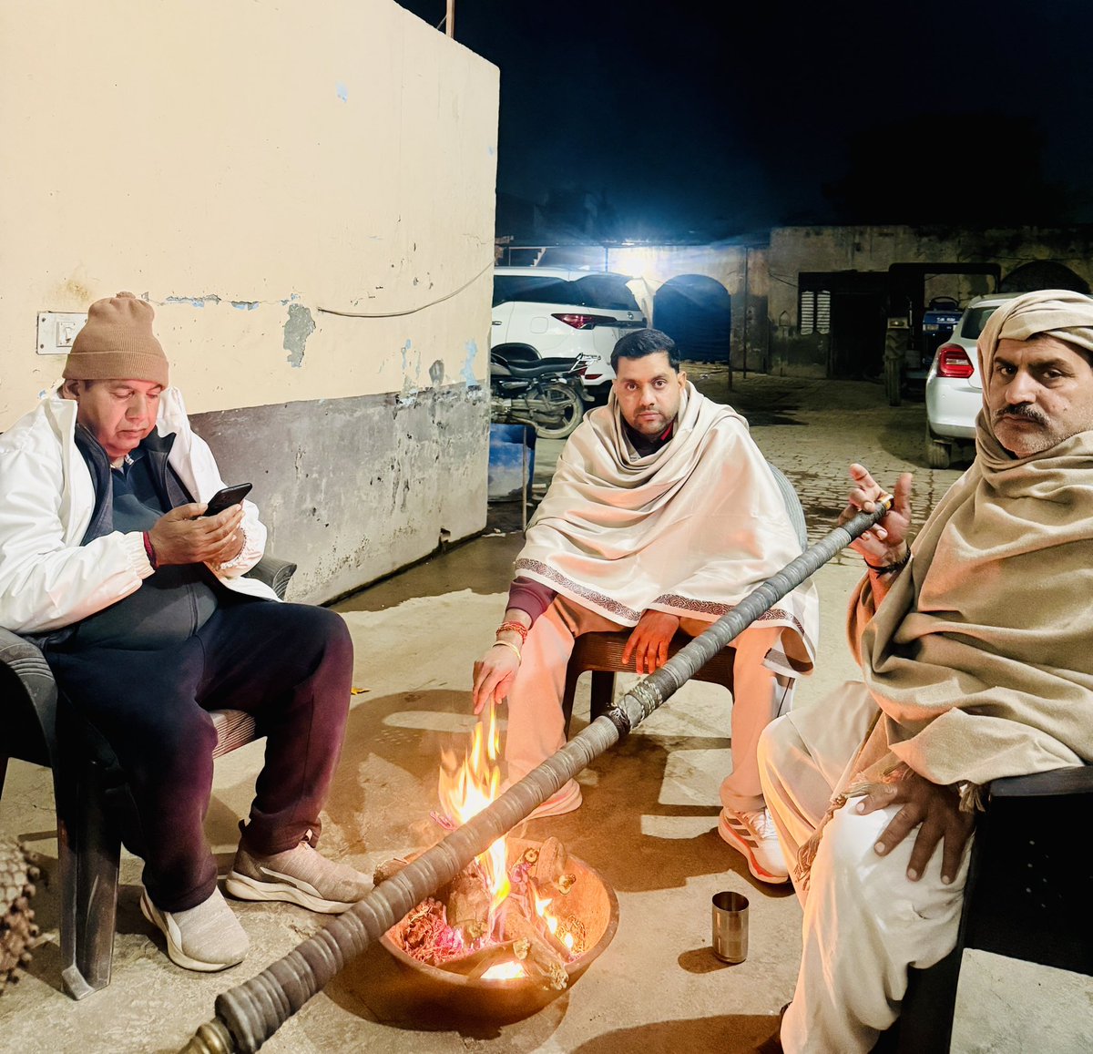 आप सभी को लोक आस्था, परंपरा और उल्लास के पावन पर्व लोहड़ी की अनंत शुभकामनाएं! 
लोहड़ी का पावन पर्व आप सभी के लिए नई ऊर्जा, नई उम्मीदों और खुशहाल भविष्य का संदेश लेकर आए!
#HappyLohri