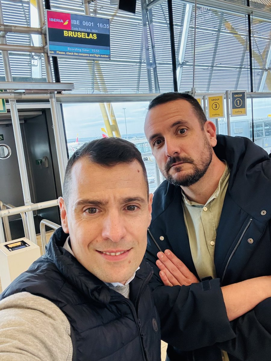 🚨En misión Europea🚨
 
✈️🇪🇺 Los representantes de IGC, en el aeropuerto, rumbo a Bruselas para participar en una reunión de trabajo en el Parlamento Europeo.

🎯 El objetivo: avanzar en el reconocimiento de las fuerzas de seguridad como profesión de riesgo y en una jubilación