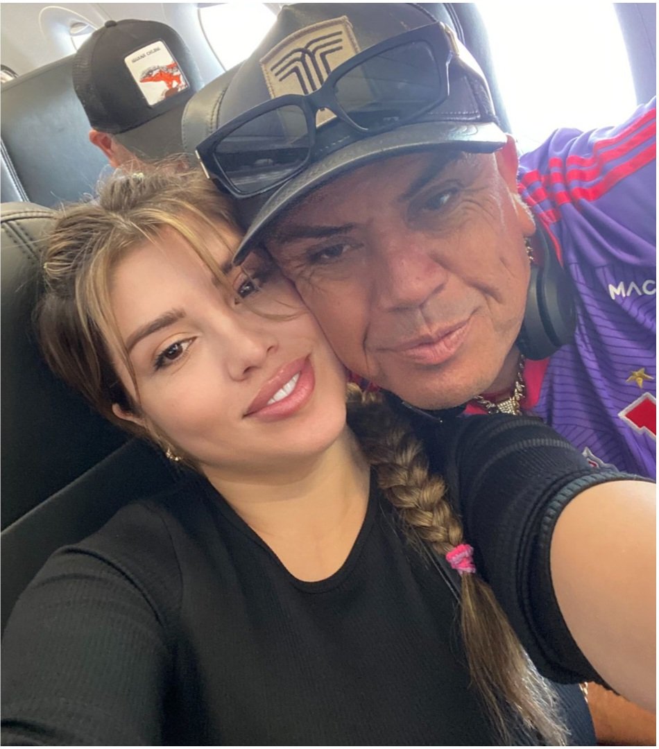 IgnacioSW2001's tweet image. Lo que es realmente la nueva relación de Camila "Peluche" Flores y Jamones Káiser JAJAJAJJAJAJAJAJJAJAJAJAJAJAJ