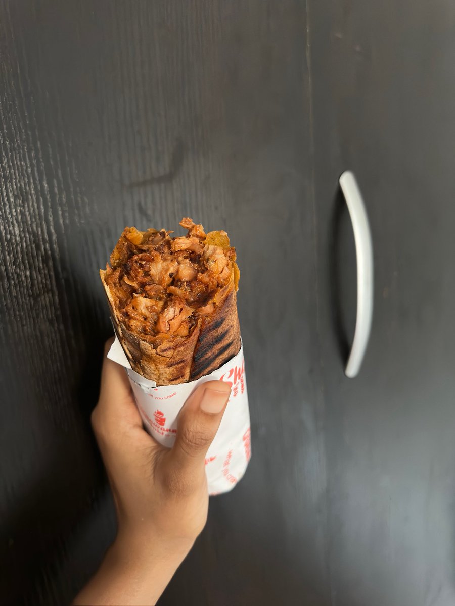 iamscrummy_'s tweet image. I want to thank my family who believed in the vision and my X followers who supported me through this journey. Today, I finally bought shawarma with my own money. Congratulations to me 🎉