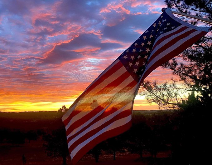 BloomWith_886's tweet image. Good morning, everyone! 🌞 Hope you're having a wonderful Tuesday! Keep that positive mindset whether you're working, studying, or relaxing! Let's embrace this new day together and create more beautiful moments! Go for it! 💪✨ #Tuesday #BeautifulDay